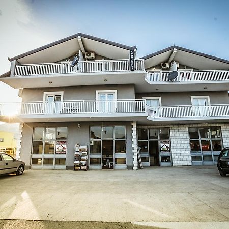 Ninkovic Hotel Trebinje Exterior foto