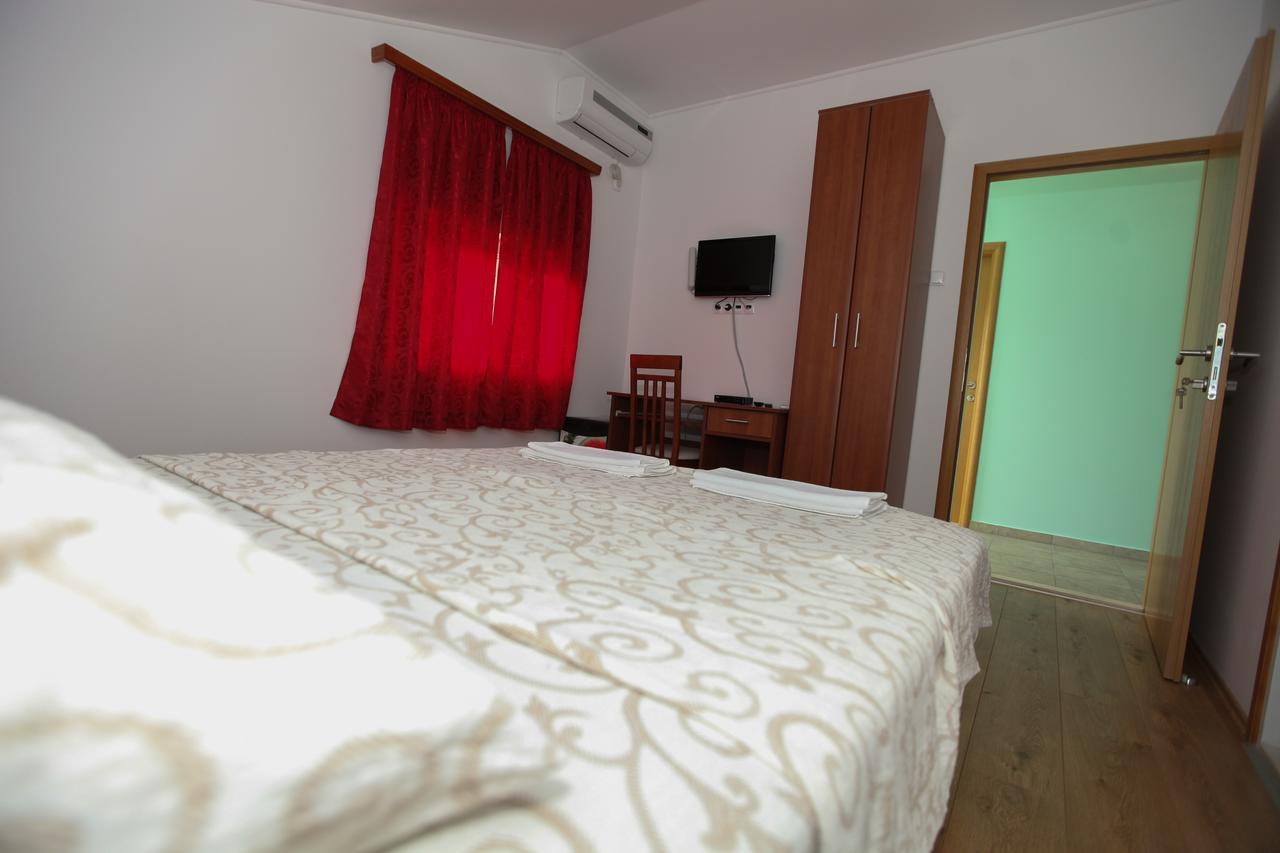 Ninkovic Hotel Trebinje Exterior foto