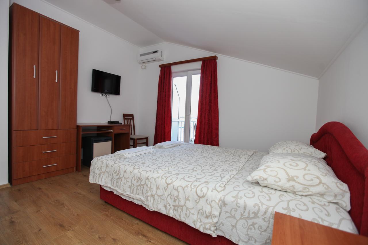 Ninkovic Hotel Trebinje Exterior foto