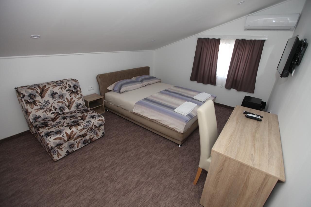 Ninkovic Hotel Trebinje Exterior foto