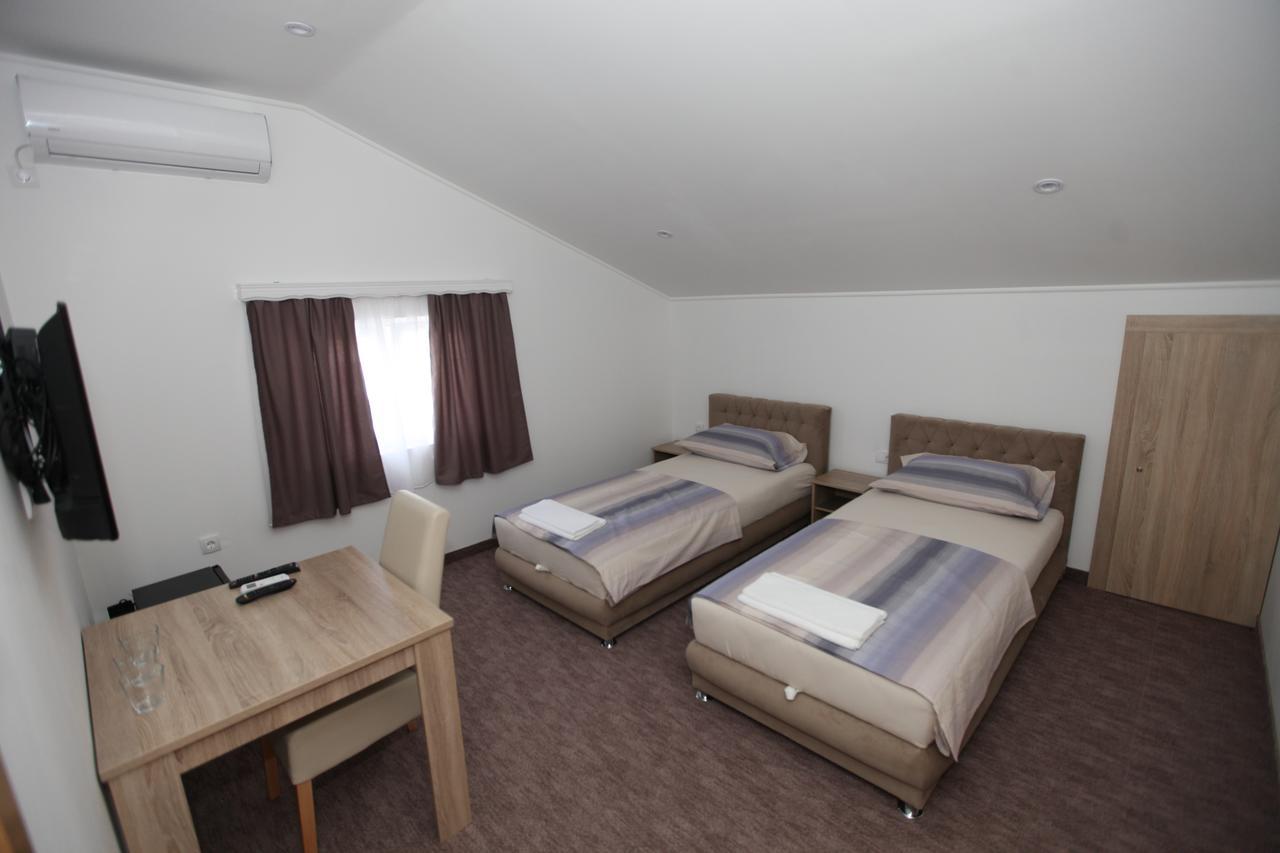 Ninkovic Hotel Trebinje Exterior foto