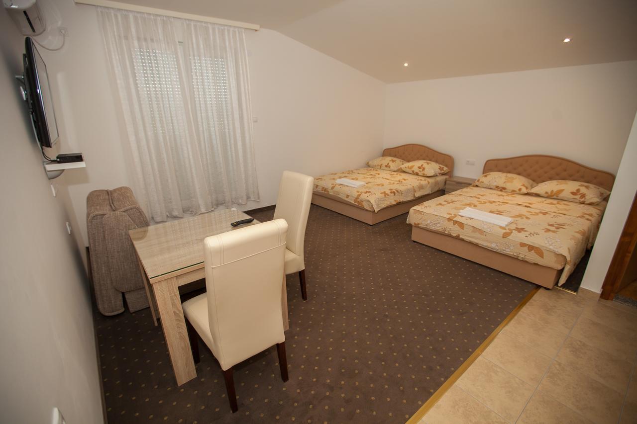 Ninkovic Hotel Trebinje Exterior foto